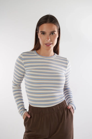 Magasinez le haut à manches courtes de la nouvelle collection de la Boutique Colori - Shop the long-sleeved top from new collection from Boutique Colori