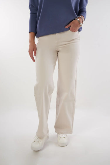 Magasinez le jean à jambe large de la nouvelle collection de la Boutique Colori - Shop the wide-leg jeans from new collection from Boutique Colori