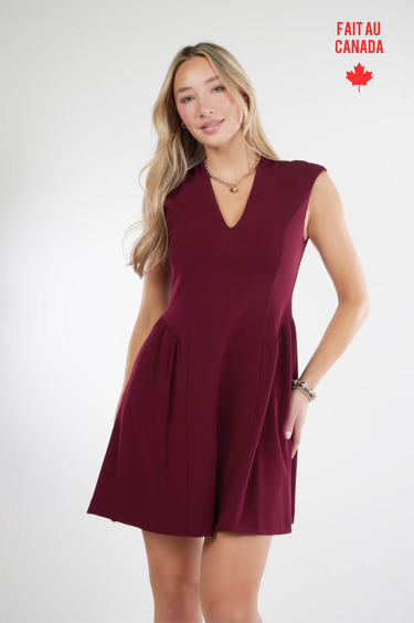 Magasinez la robe courte élégante de la nouvelle collection de la Boutique Colori - Shop the short elegant dress from new collection from Boutique Colori