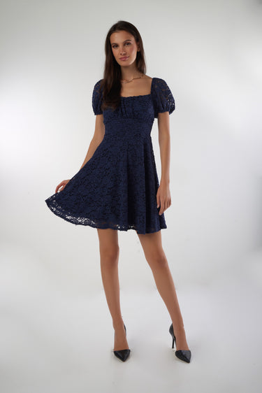 Magasinez la robe evasee de Noël de Colori - Shop the christmas flared dress from Colori