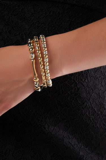 Magasinez le bracelet élégant de la nouvelle collection de la Boutique Colori - Shop the elegant bracelet from the new collection at Boutique Colori.