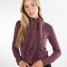 Magasinez le cardigan avec un foulard de la nouvelle collection de la Boutique Colori. - Shop the cardigan with scarf from new collection from Boutique Colori