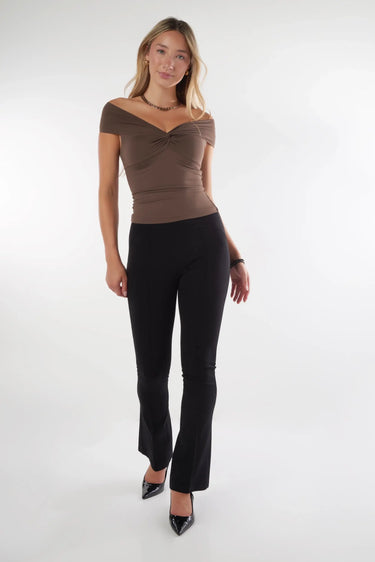Magasinez le haut sans manches de la nouvelle collection de la Boutique Colori - Shop the sleeveless top from new collection from Boutique Colori