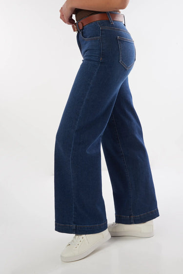 Magasinez le jean à jambe large de la nouvelle collection de la Boutique Colori - Shop the wide-leg jeans from new collection from Boutique Colori