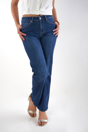Magasinez le jean à jambe large de la nouvelle collection de la Boutique Colori - Shop the wide-leg jeans from new collection from Boutique Colori
