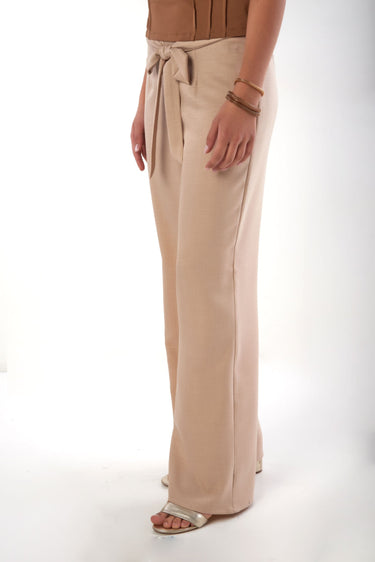 Magasinez le pantalon à jambe large de la nouvelle collection de la Boutique Colori  - Shop the wide-leg pants from new collection from Boutique Colori