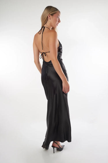 Magasinez la robe élégante à dos ouvert de la nouvelle collection de la Boutique Colori - Shop the elegant dress with open back from new collection from Boutique Colori