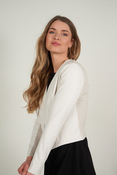 Magasinez la veste ouverte en faux cuir de la nouvelle collection de la Boutique Colori - Shop the open faux leather jacket from new collection from Boutique Colori