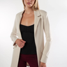 Magasinez le veston long de la nouvelle collection de la Boutique Colori - Shop the long blazer from new collection from Boutique Colori
