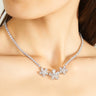 Magasinez le collier à pendentifs fleurs de Colori - Shop the flower pendant necklace from Colori