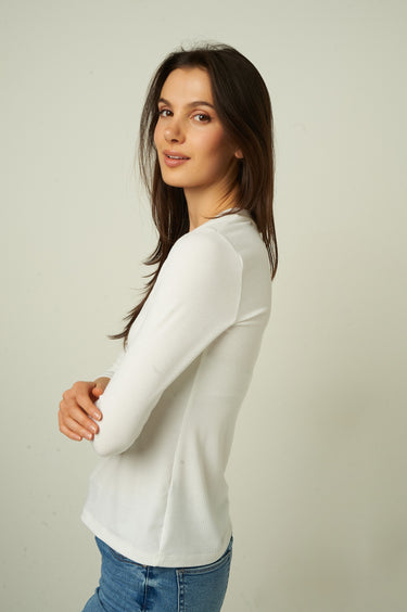 Magasinez le haut côtelé à manches trois-quarts de Colori - Shop the three-quarter sleeve ribbed top from Colori