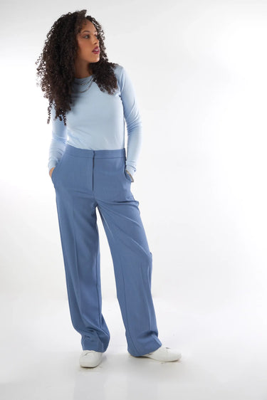 Magasinez le pantalon à jambe large de la nouvelle collection de la Boutique Colori  - Shop the wide-leg pants from new collection from Boutique Colori
