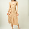 Magasinez la robe midi à dos ouvert de Colori - Shop the open-back midi dress from Colori