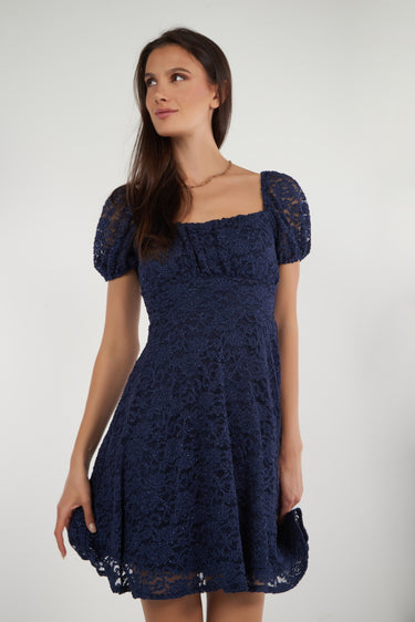 Magasinez la robe evasee de Noël de Colori - Shop the christmas flared dress from Colori