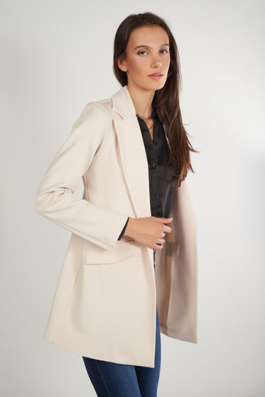 Magasinez le veston long de Colori - Shop the long blazer from Colori